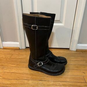 Born Women's Black Leather Riding Boots Size 8.5 Buckle Strap Accents